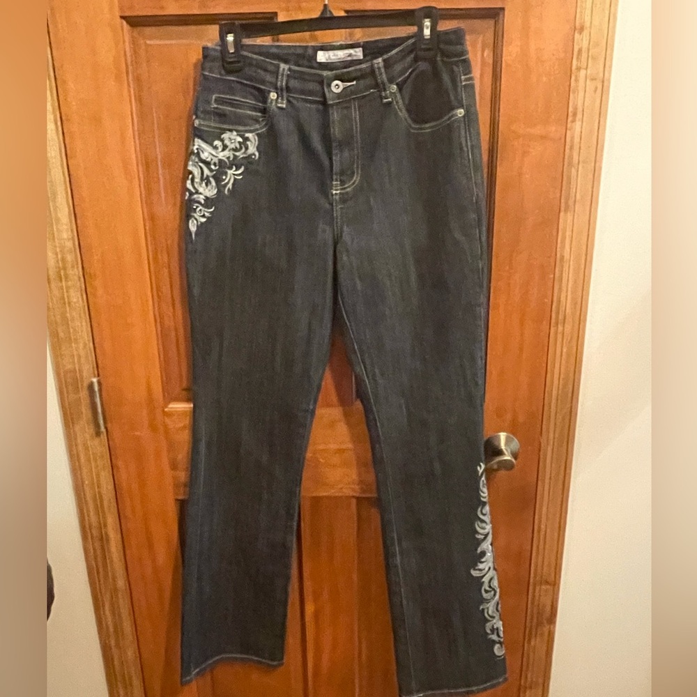Ladies Chico Brand Decorative Jeans Size 0.5. Very nice.